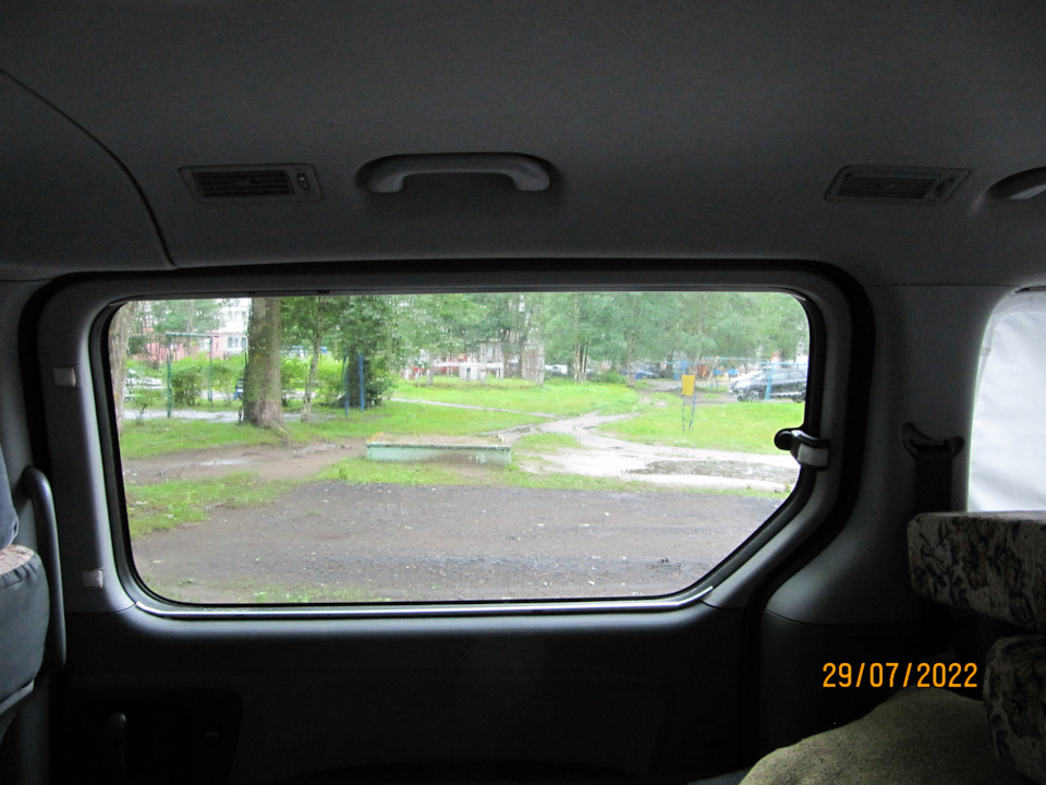 Шторка на окно, новое . — Hyundai H-1 (2G), 2,5 л, 2014 года ...
