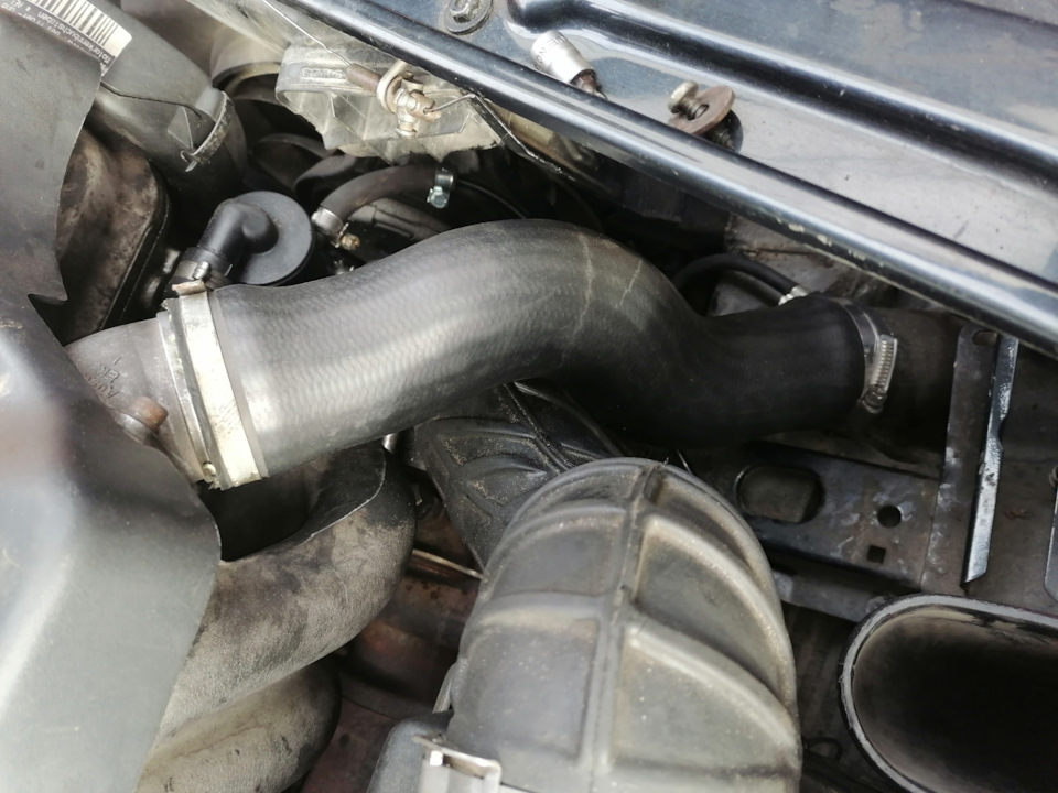Патрубок интеркулера — Audi A6 (C4), 2,5 л, 1996 года | своими руками ...