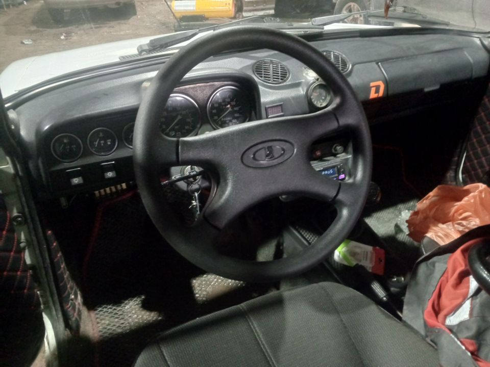 #23. Новый руль и гитара — Lada 2106, 1,6 л, 2001 года | аксессуары ...