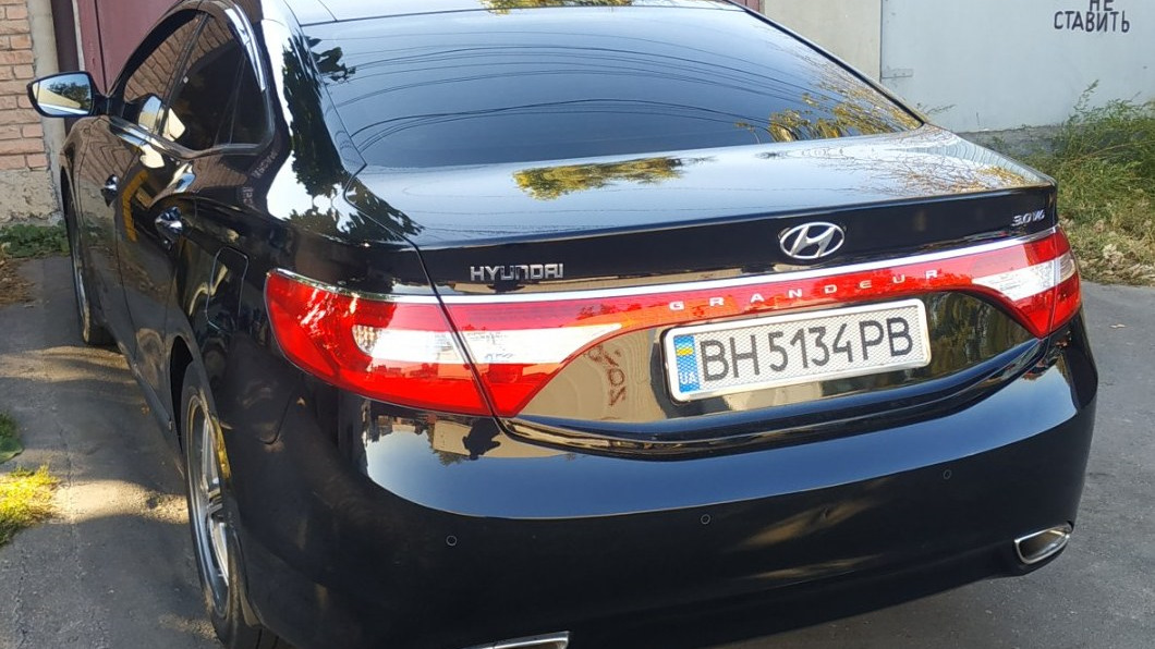 Шильдики Hyundai Grandeur Genesis