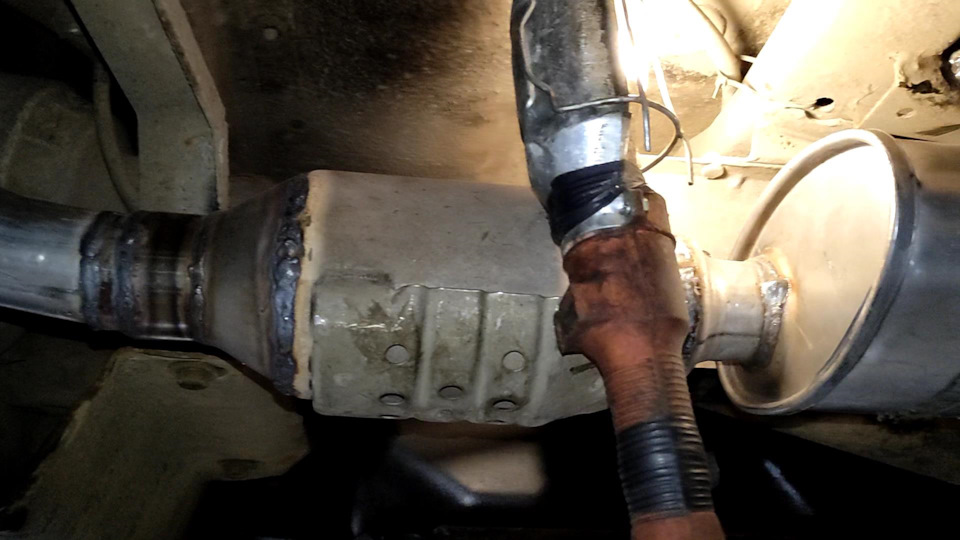 AbwIb6aAUiuT2QtDsHLAgjqLUB0 960 Как крепится глушитель на патриоте