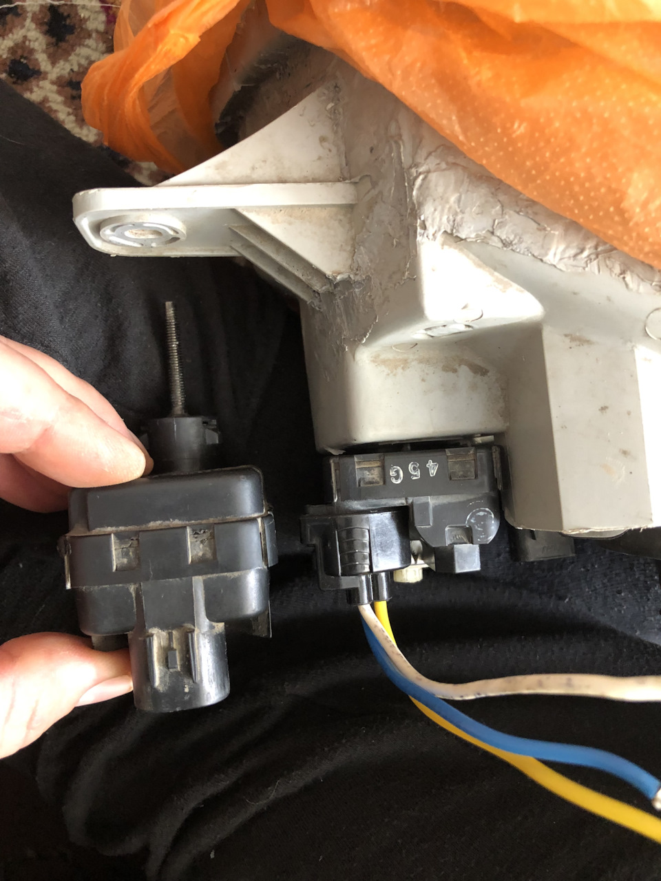 Замена корректоров фар акцент родных на тойотовские — Hyundai Accent ...