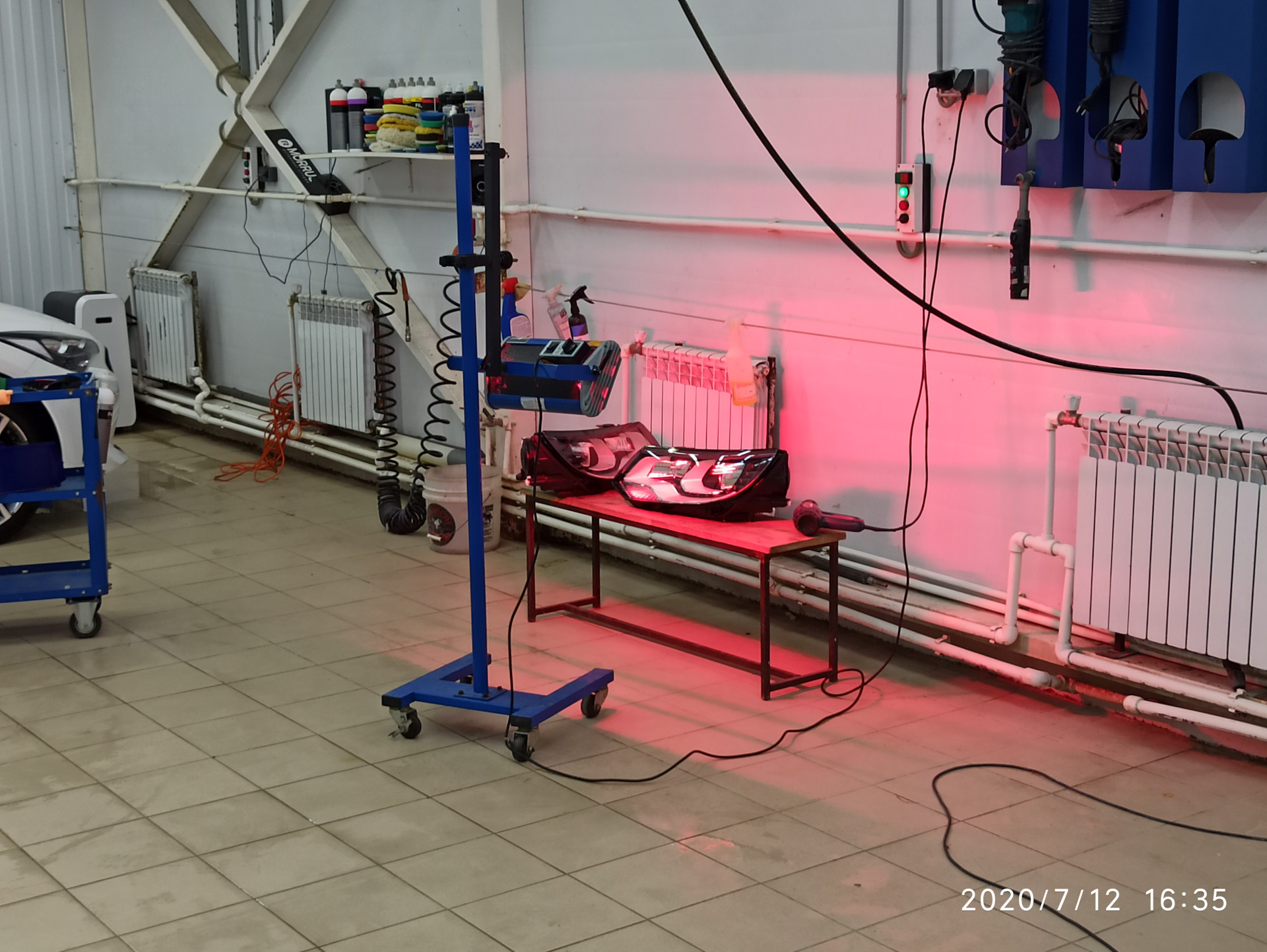 Оклейка фар полиуретановой пленкой Llumar — Volkswagen Tiguan (1G), 2 л ...