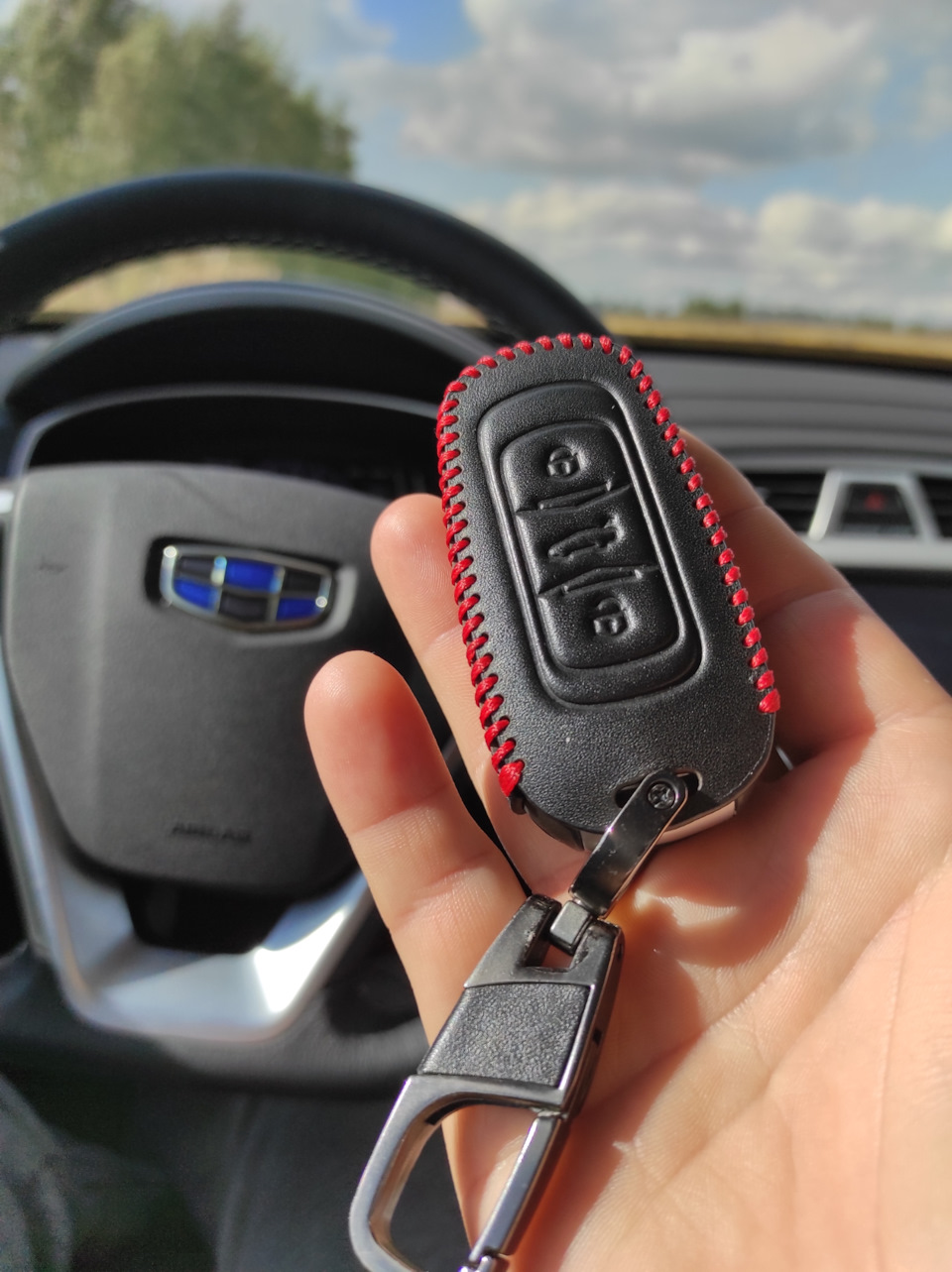 Чехол — Geely Atlas, 1,8 л, 2020 года | аксессуары | DRIVE2