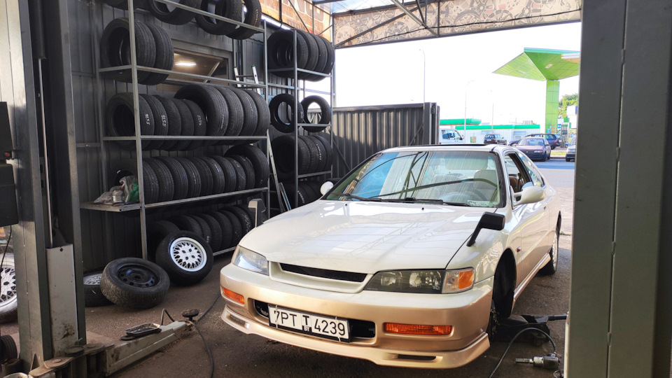 Зима близко. Шиномонтаж Шинкоу. — Honda Accord Wagon (5G), 2,2 л, 1997 ...