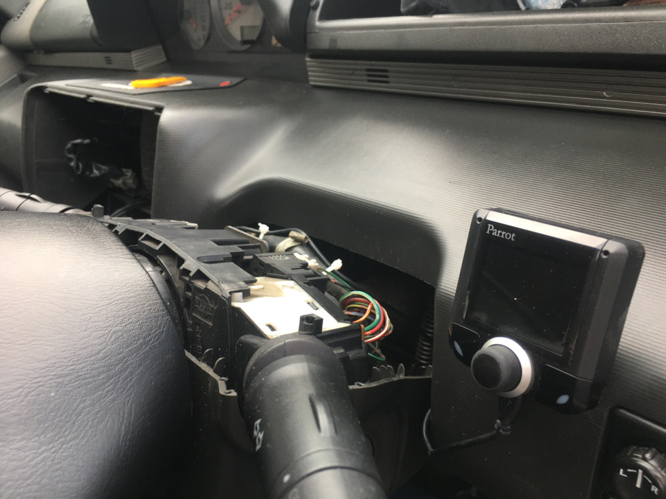 Parrot universal hands free что это такое в автомобиле