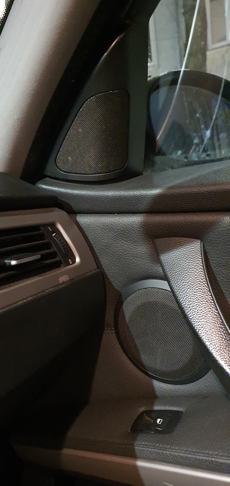 Вопрос про "S676 HiFi Speaker System" и подключение 1 DIN — BMW 3