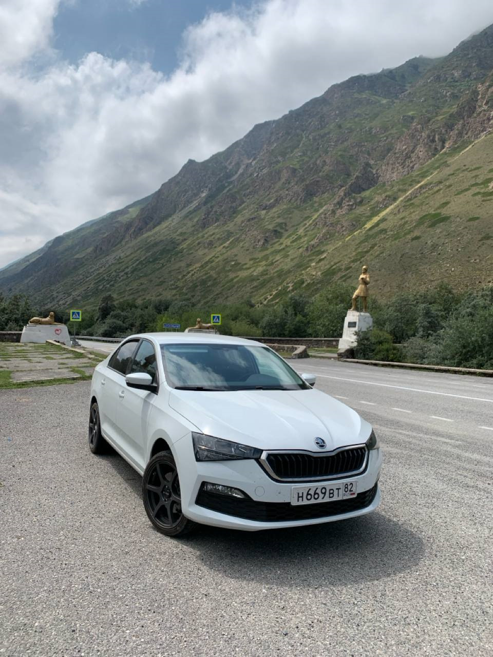 Во что может превратиться замена лобового стекла! — Skoda Rapid (2G), 1,6  л, 2020 года | другое | DRIVE2