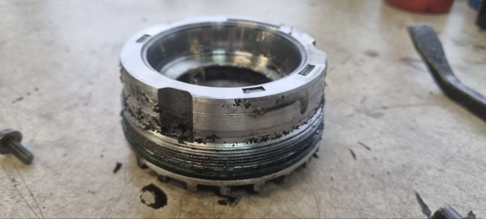 Замена сальников полуосей и уплотнительных колец дифференциала АКПП 01M ...