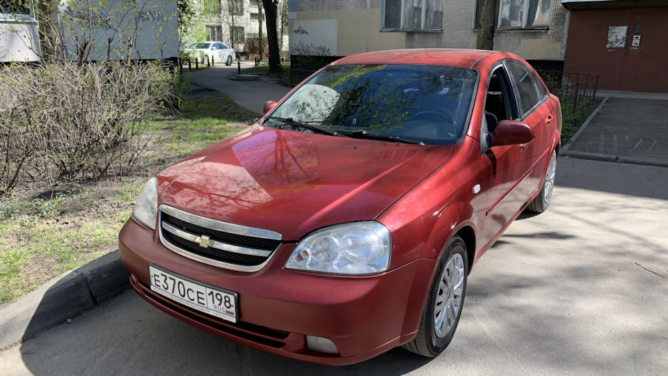 Замена лампочки ближнего света Lacetti — Chevrolet Lacetti Sedan, 1,6 л ...