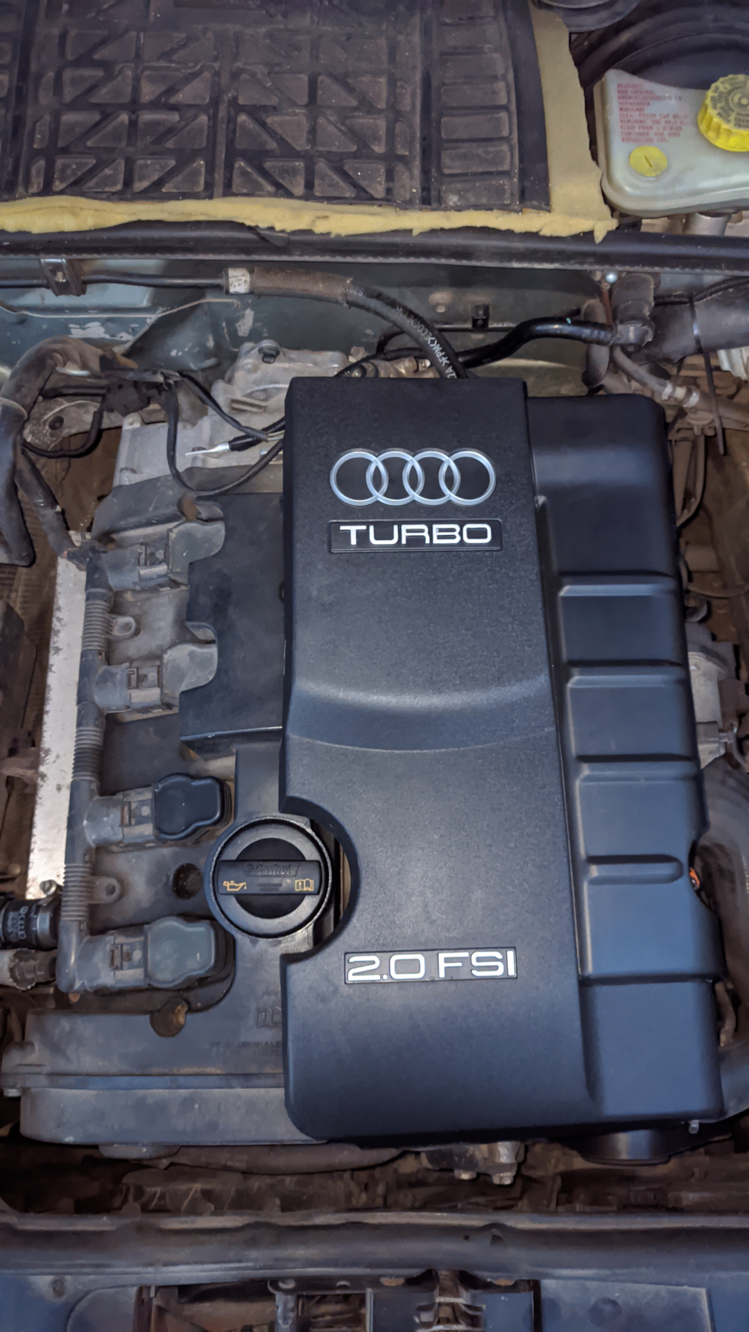 Декоративная крышка мотора — Audi A4 (B6), 2 л, 2002 года | стайлинг ...