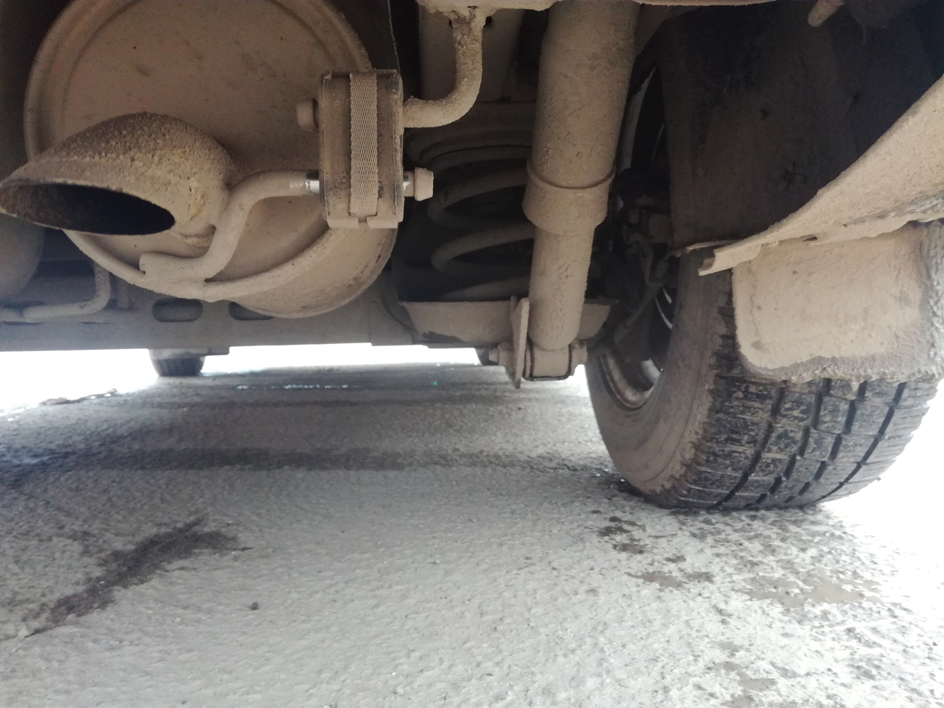 Задние пружины Каяба вместо Лесджофорс — Renault Trafic (2G), 2 л ...