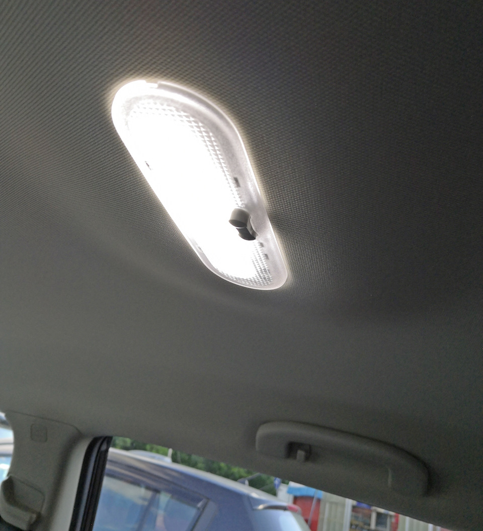 Как снять плафон кашкай LED лампы для освещения салона - Nissan Qashqai (2G), 2 л, 2019 года электроника