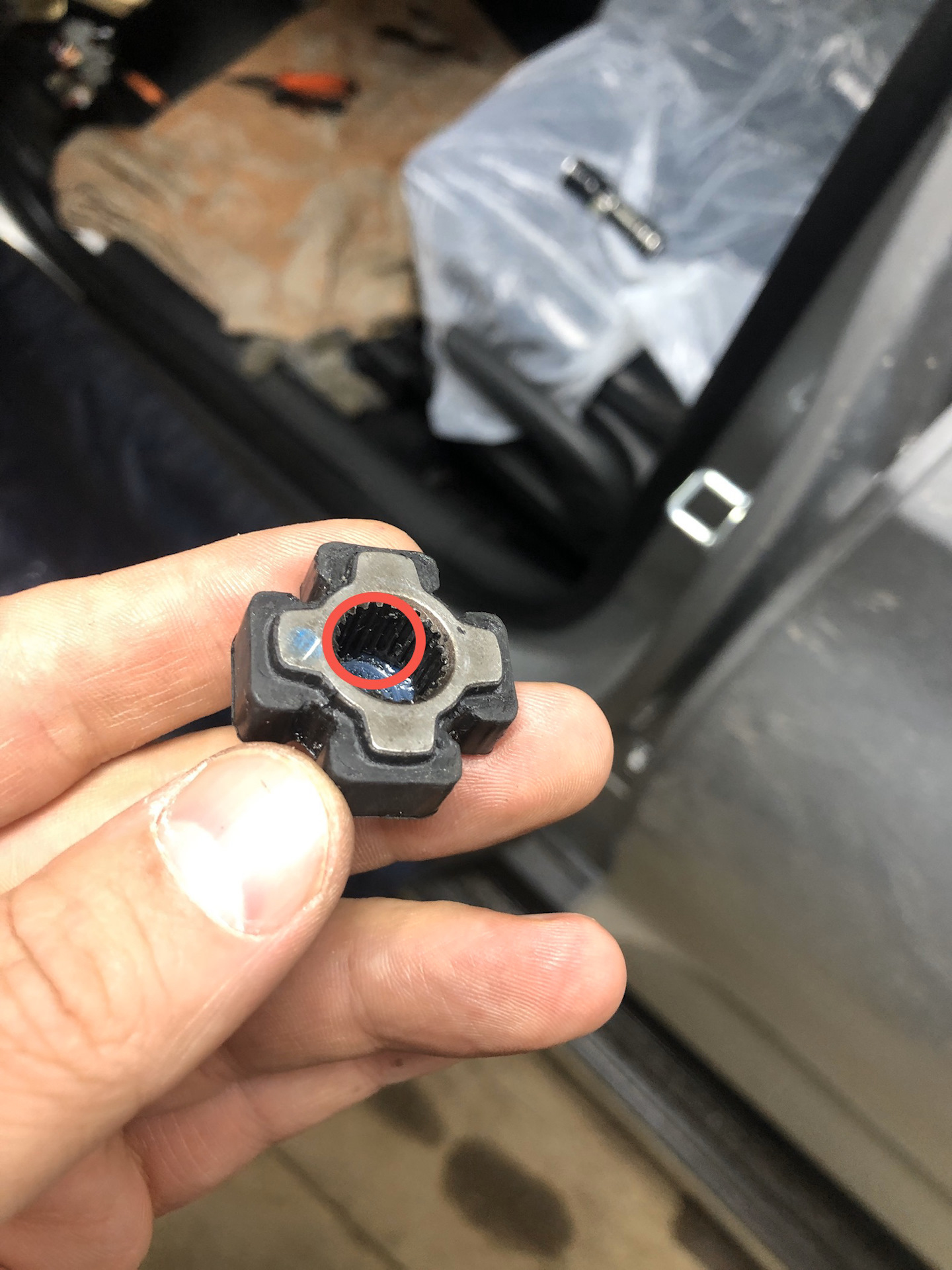 Закусывает руль при повороте лачетти. Вибрация в руль при разгоне. Вибрация в руль при разгоне. Вибрация в руль при разгоне. Закусывает руль ваз 2107 при повороте причины.