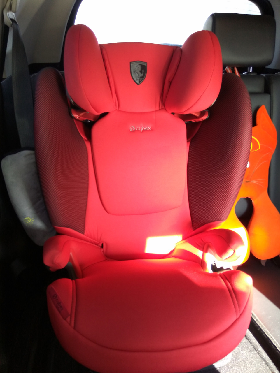 Детское кресло CYBEX SOLUTION S-FIX FERRARI — Toyota RAV4 (IV), 2,5 л, 2016года