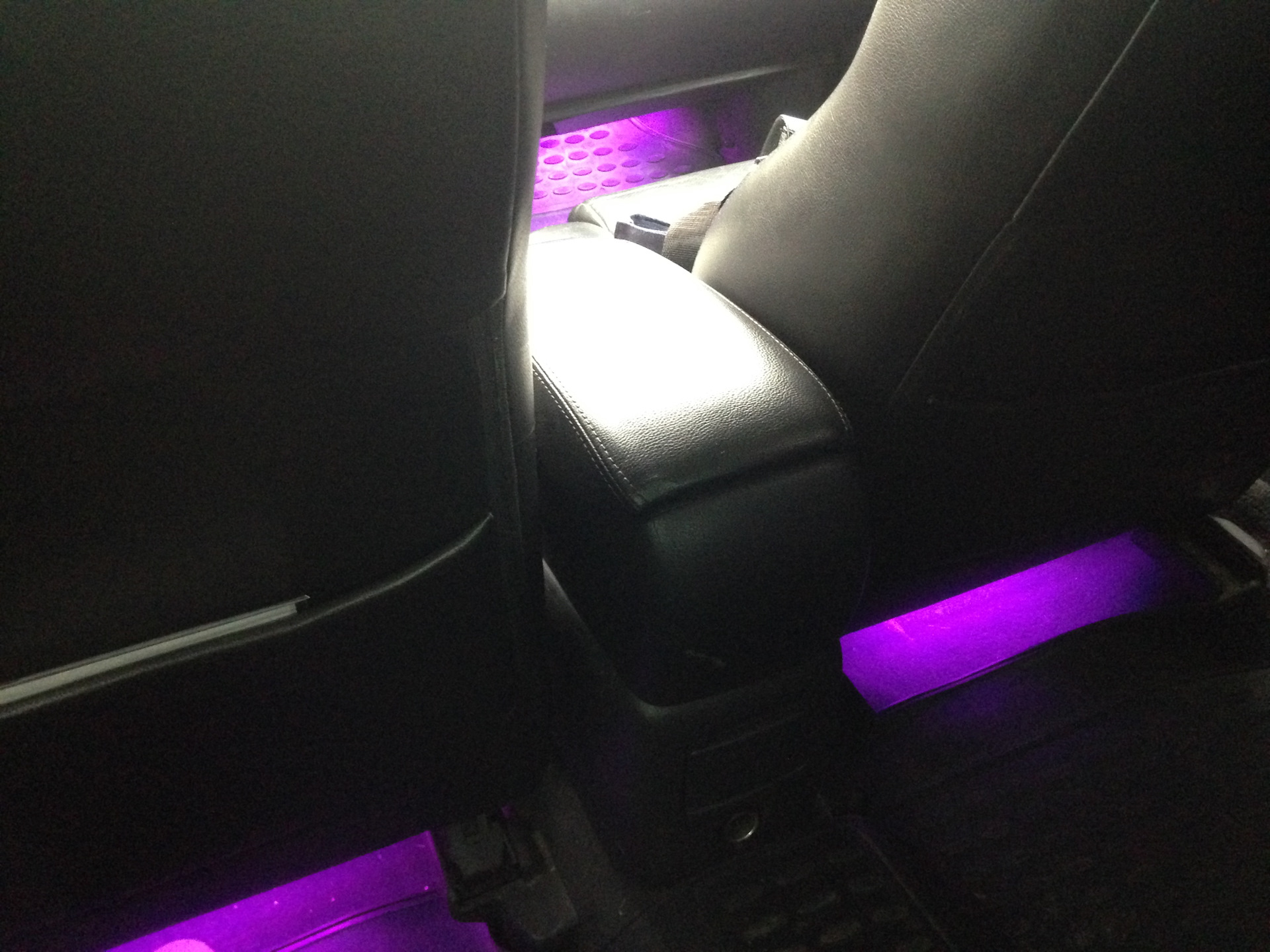 Подсветка мазда сх5. Mazda CX 5 подсветка ног плафон. Подсветка ног Авенсис 250. Подсветка ног Джетта 5. Подсветка ног Авенсис 2.