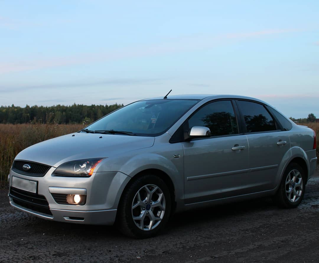 Форд фокус бу. Ford Focus II седан (da_) 1.8. Форд фокус 2 седан 1.8. Форд фокус седан 2007 сзади. Форд фокус 2 седан 2.0 пушка.