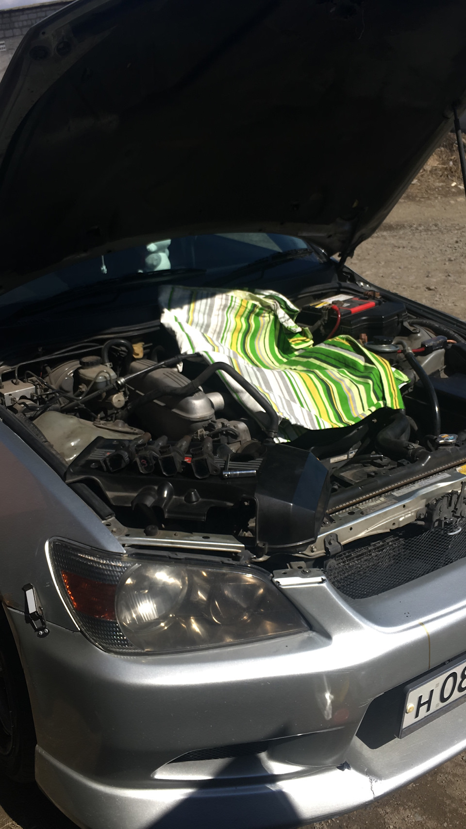 Масло в свечах зажигания — Toyota Altezza, 2 л, 2000 года | плановое ТО ...