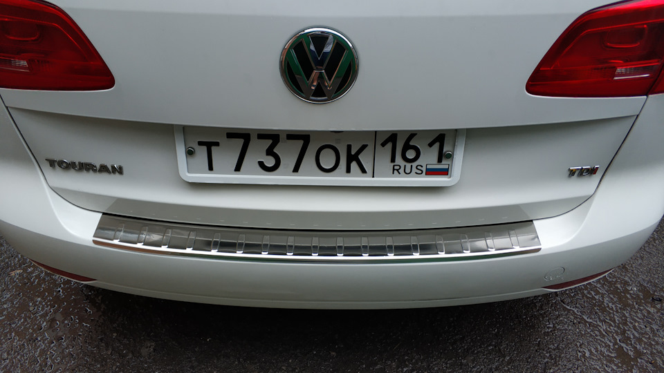 Накладки на пороги — Volkswagen Touran (1G), 2 л, 2013 года ...
