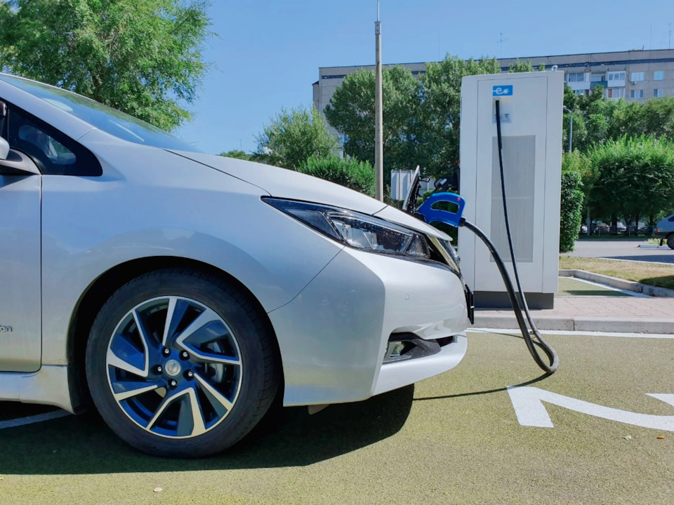 Nissan leaf заправка кондиционера