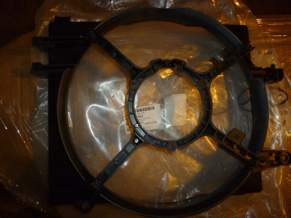 Зазор между задним крылом и фарой — Lada 2113, 1,6 л, 2008 года ...