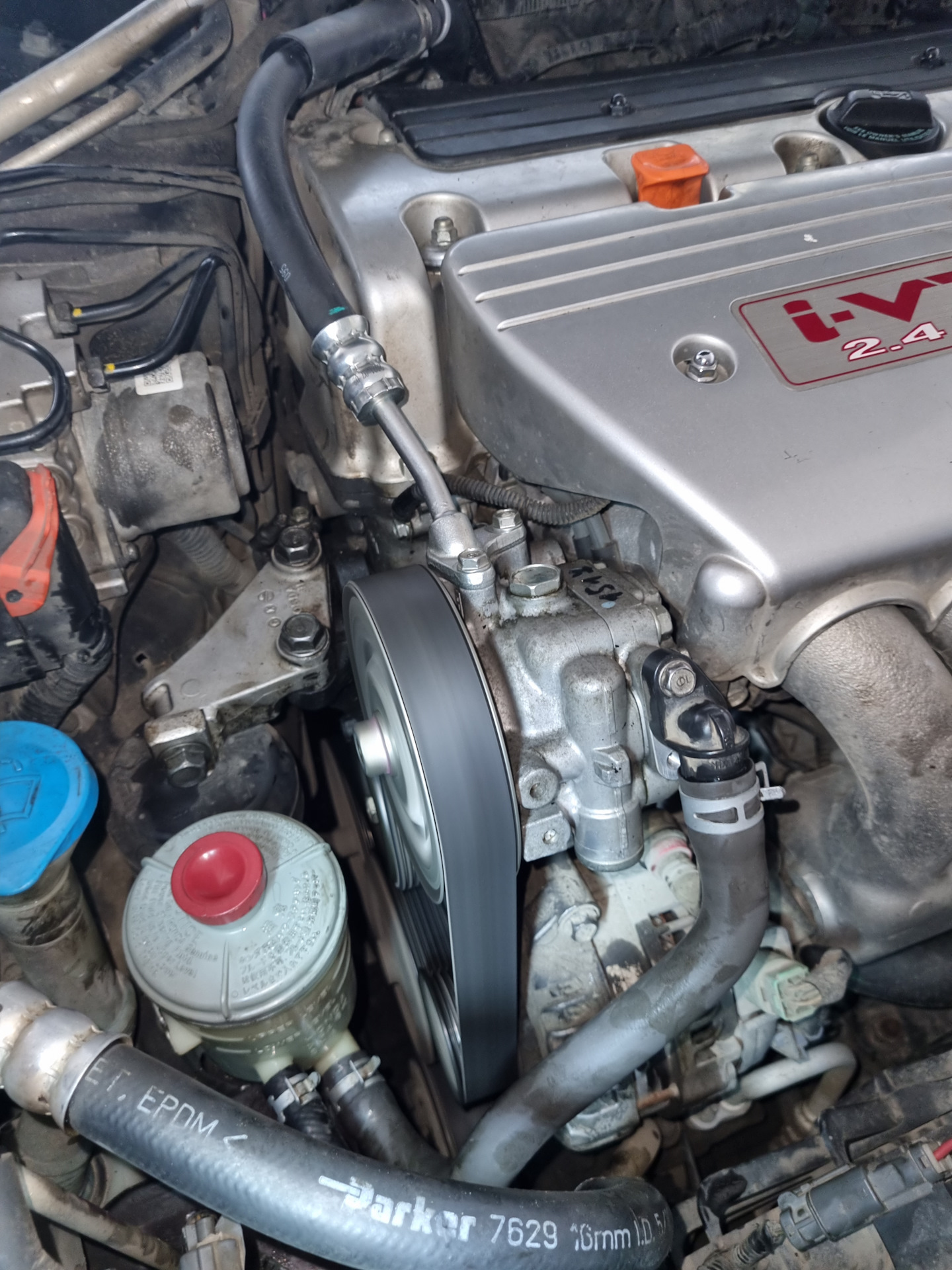 Замена насоса ГУР и шланга — Honda Accord (7G), 2,4 л, 2006 года ...