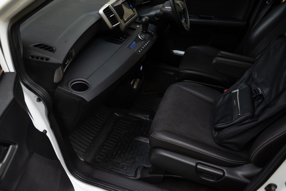 Фото в бортжурнале Honda Freed Spike