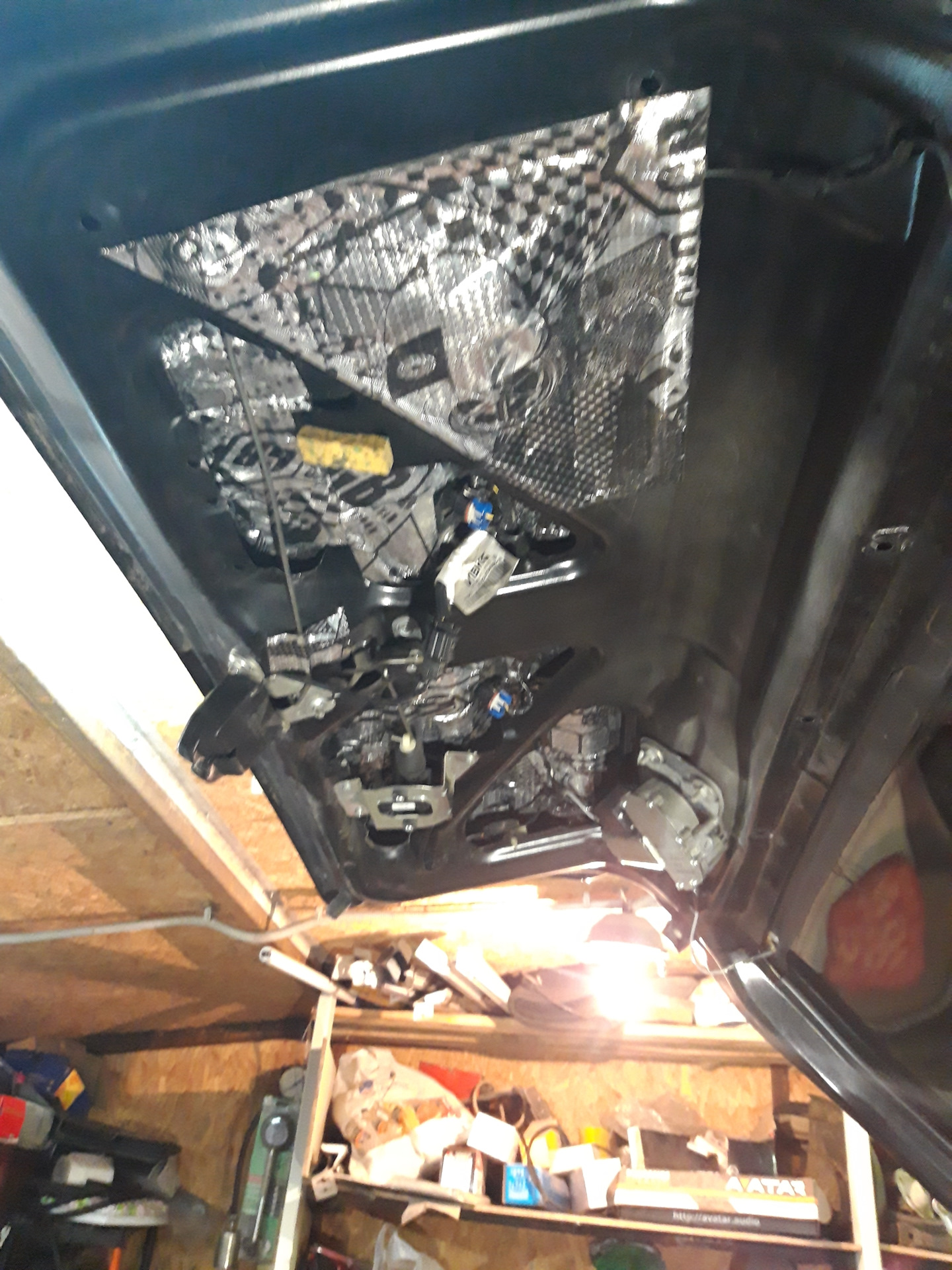 3.Шумоизоляция крышки багажника — Lada Приора хэтчбек, 1,6 л, 2011 года ...