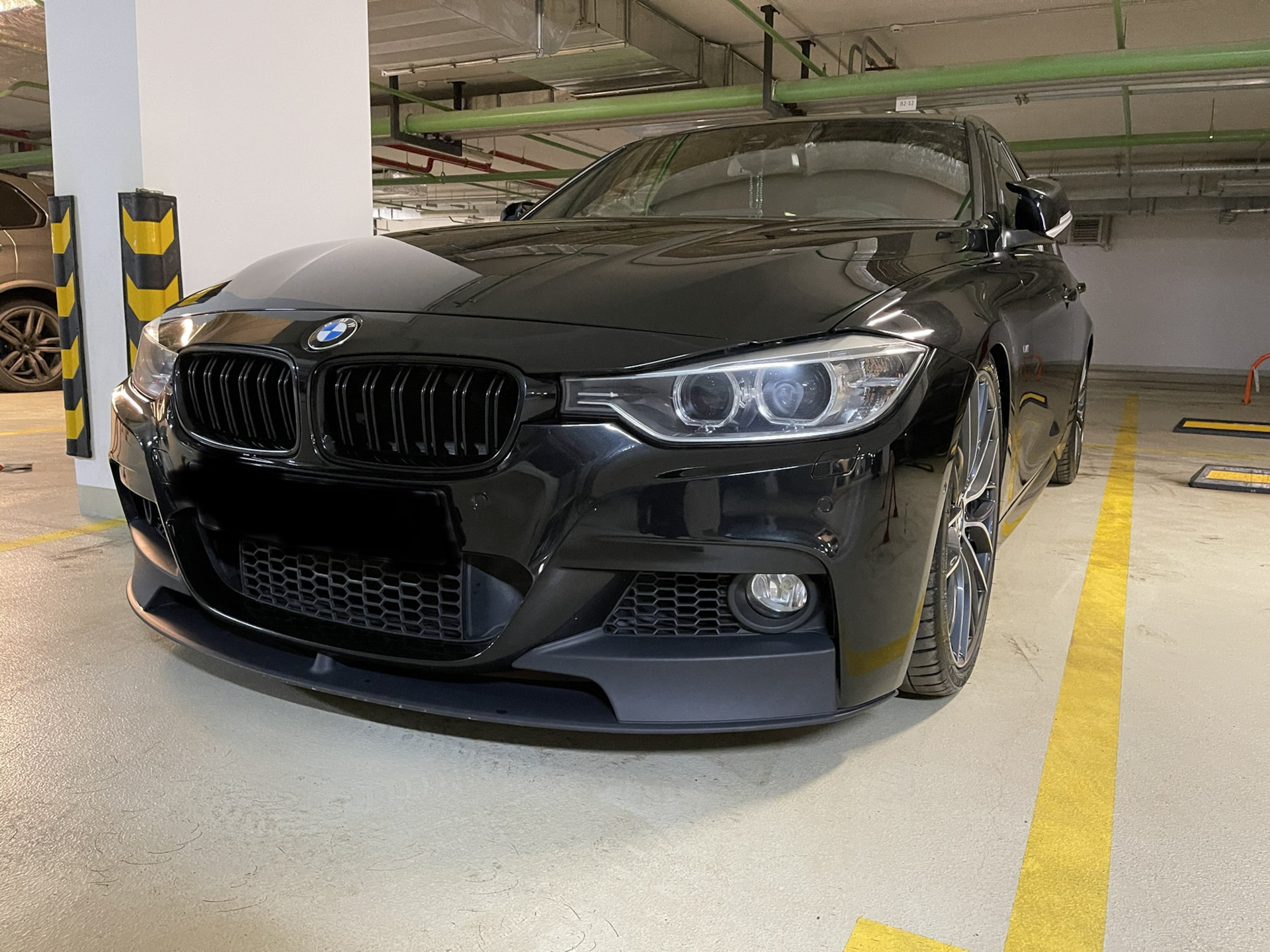 BMW f30 черный сатин