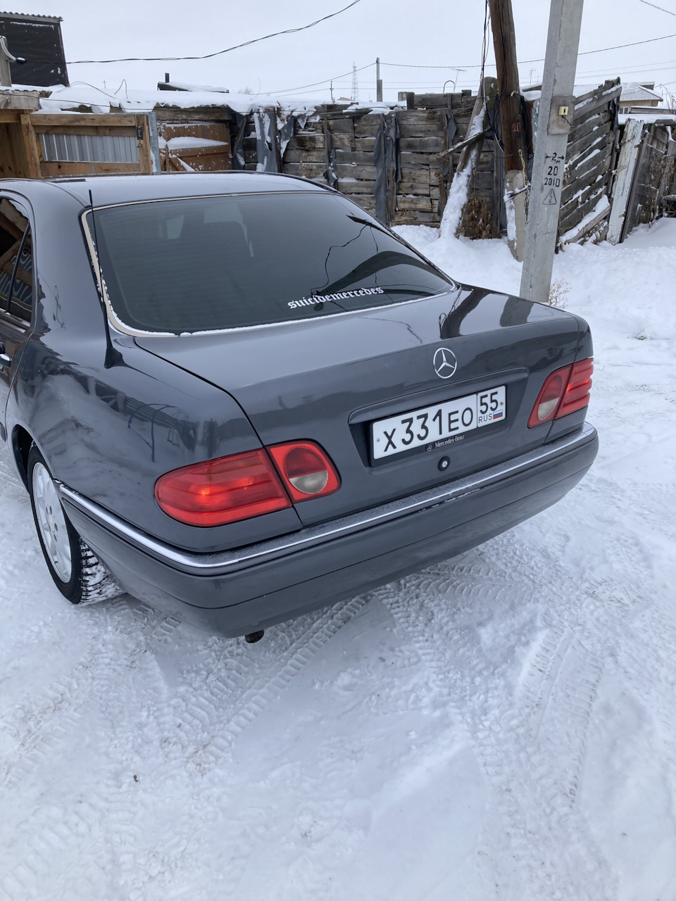 Новые диски и знак на крышку багажника. Оцените! — Mercedes-Benz E-class  (W210), 2 л, 1996 года | колёсные диски | DRIVE2