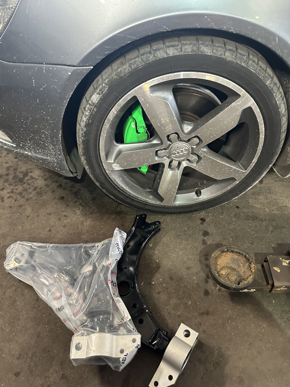 Замена передних рычагов — Skoda Octavia A5 Mk2, 1,8 л, 2013 года ...