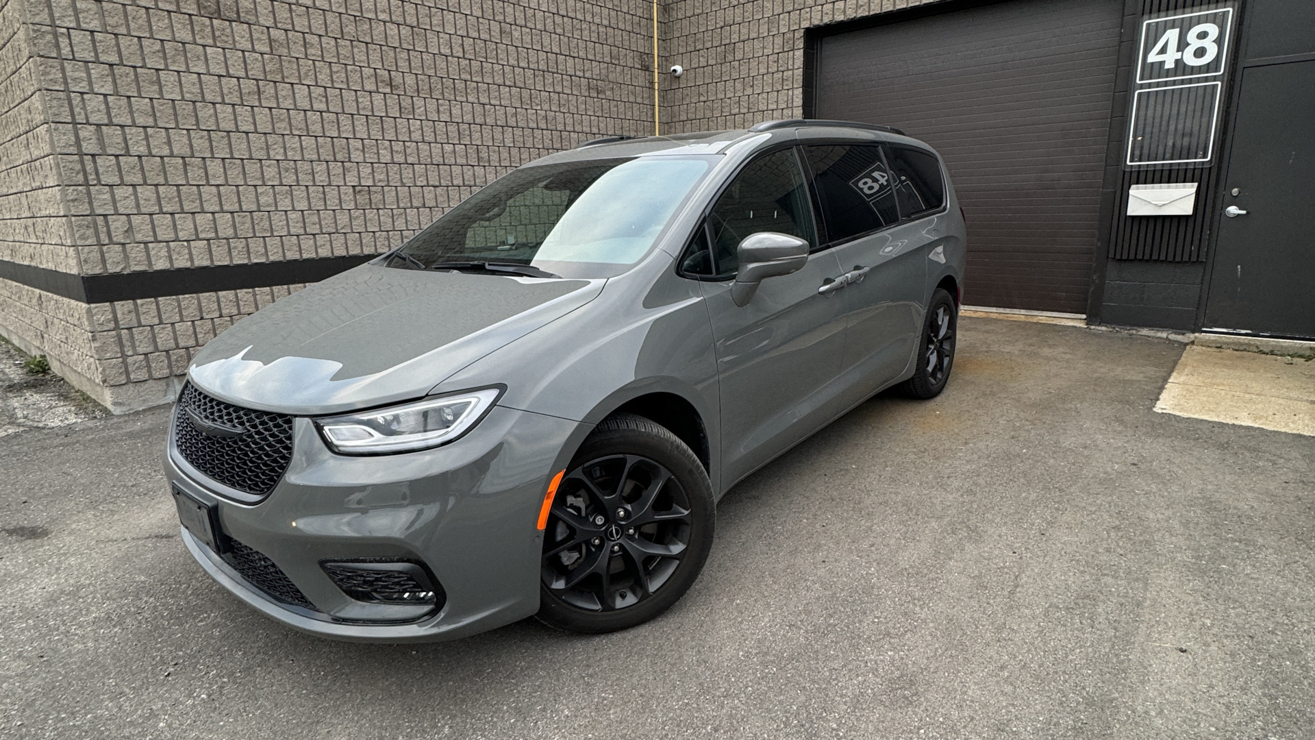 Chrysler Pacifica (2G) 3.6 бензиновый 2022 | Рабочая машина на DRIVE2