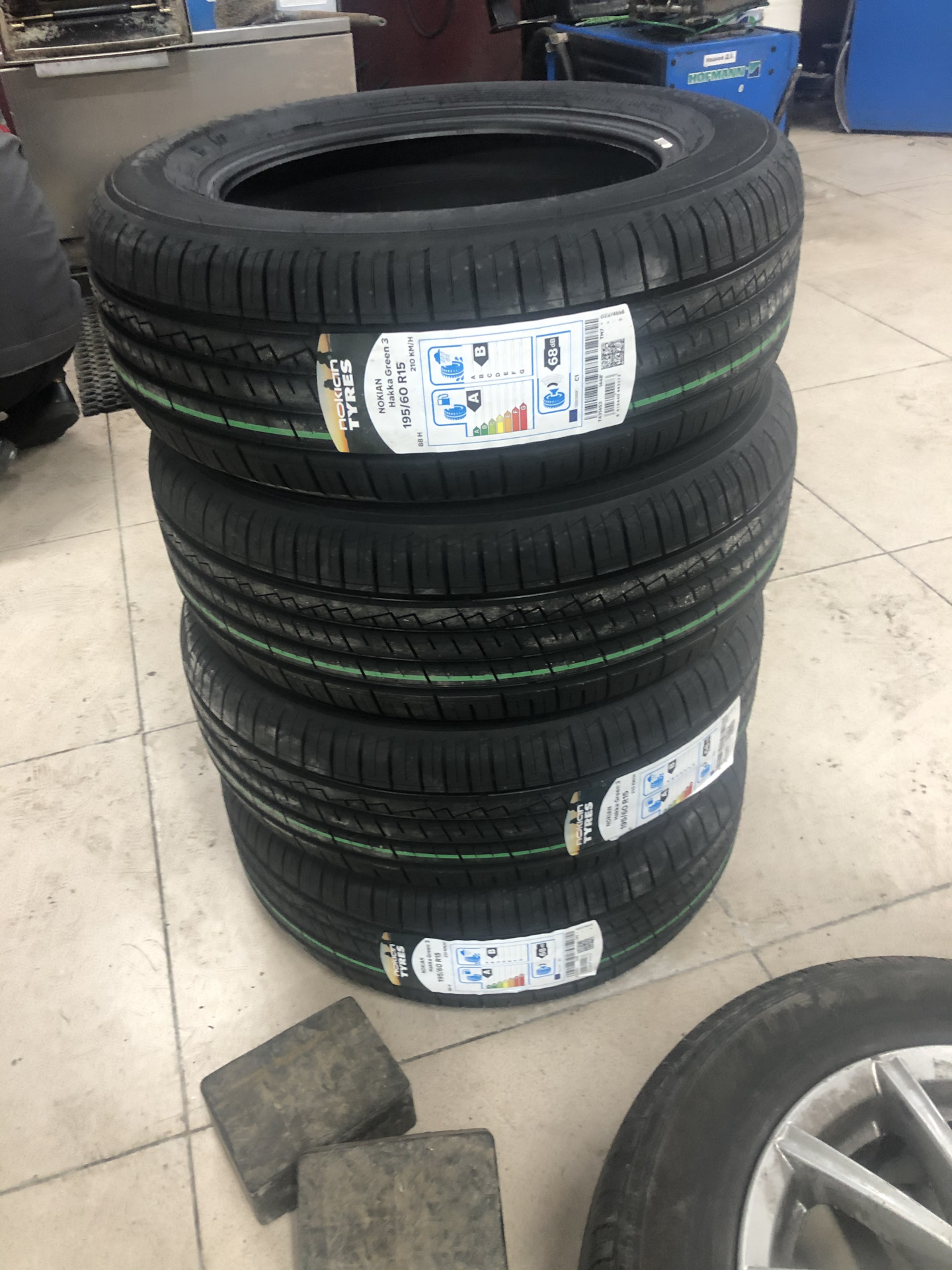 Nokian Hakka Green 3. Nokian Hakka Green 2 195/65 r15 шиномонтаж. Greentrac Journey-x 185/60 r14.