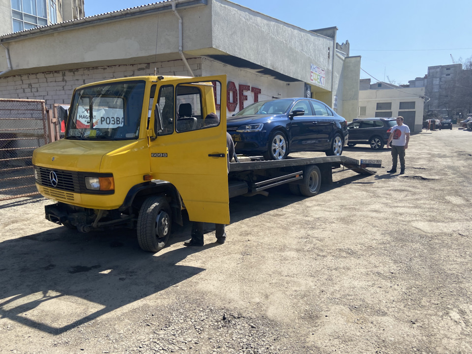 Застрял ключ в замке зажигания — Volkswagen Jetta VI, 2,5 л, 2013 года ...