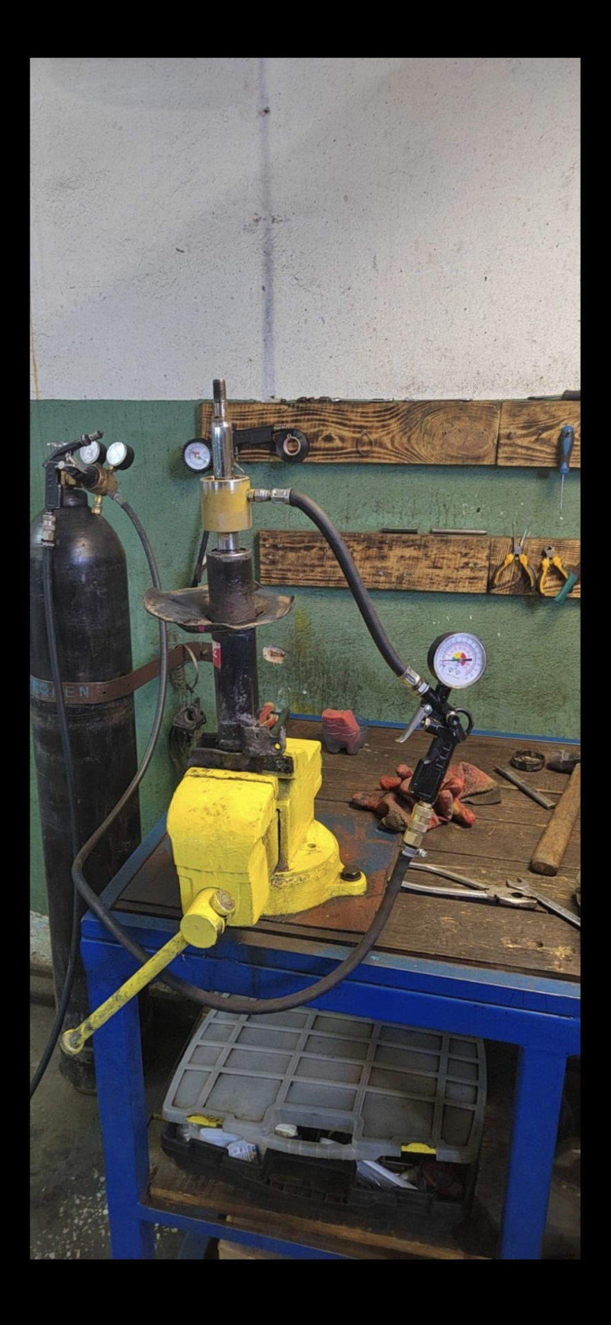 Прокачка передних стоек corolla fielder 120 — Toyota E120, 1,5 л, 2003 ...