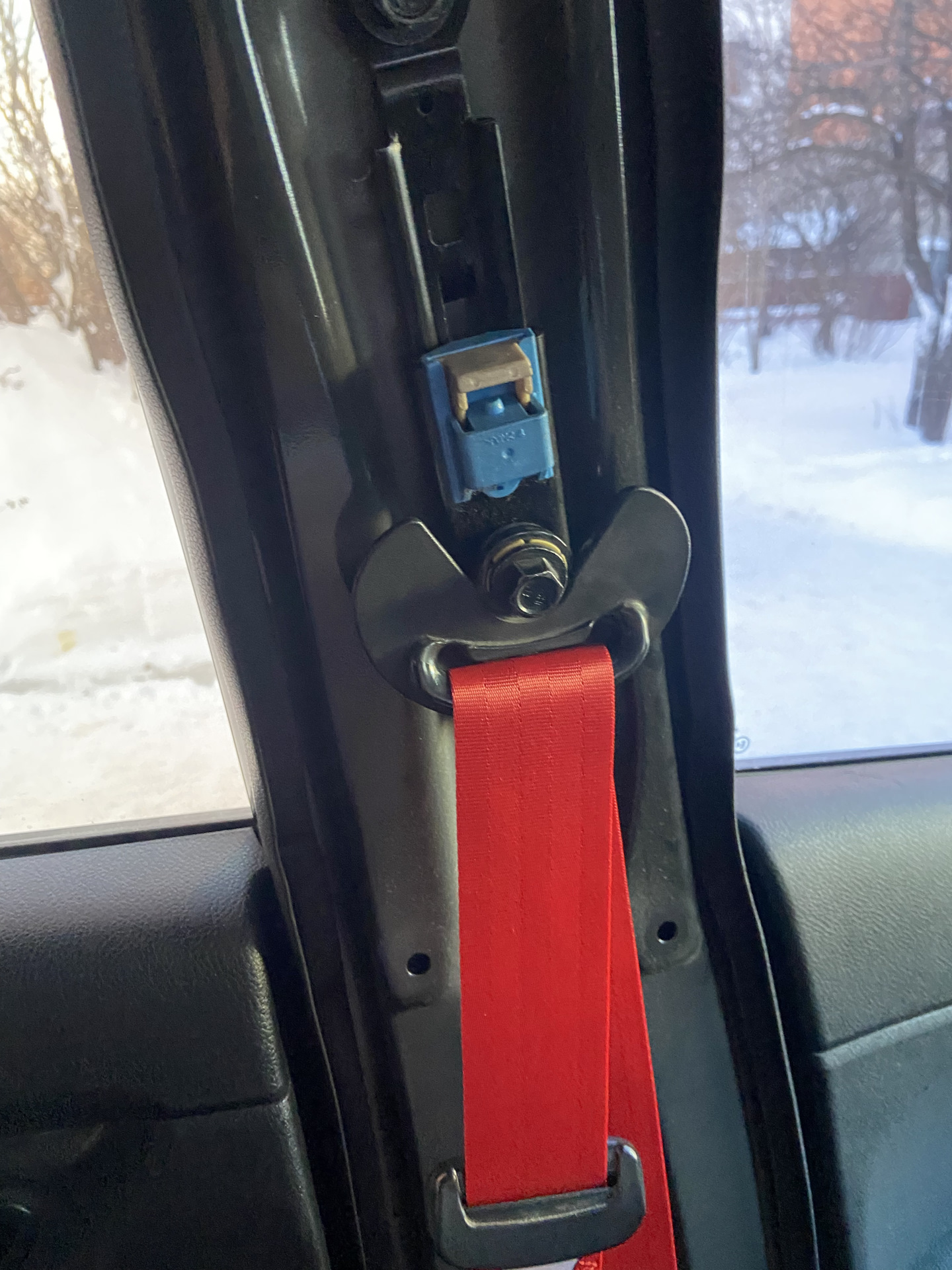 Как снять ремень безопасности киа рио 3 Ремни безопасности - KIA Rio (4G), 1,6 л, 2018 года аксессуары DRIVE2