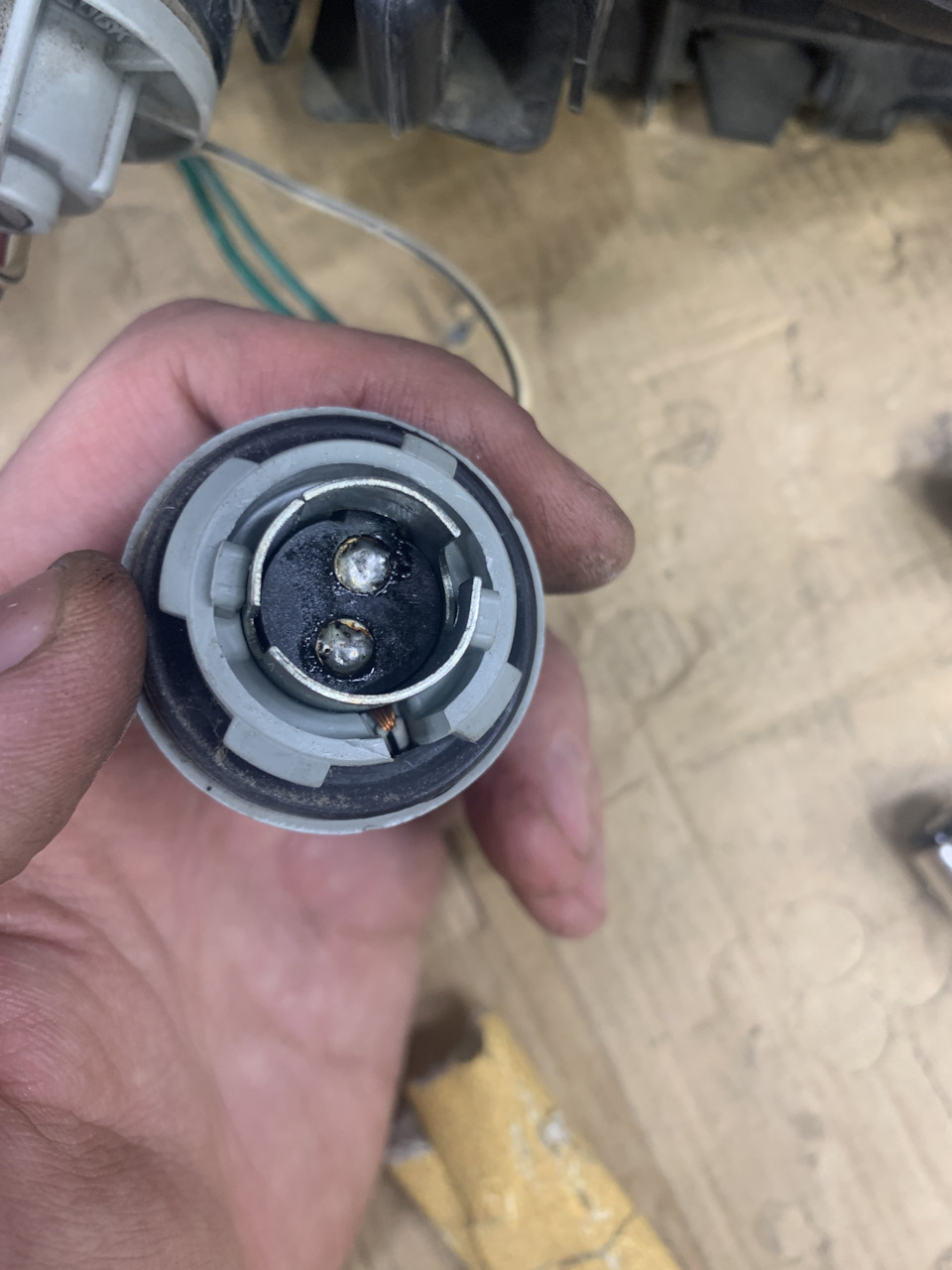 Замена ламп Toyota Corolla Auris manual