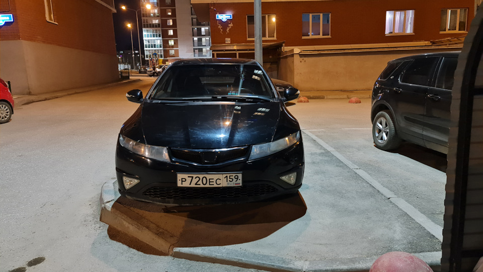Запотевает (или загрязняется) лобовое стекло — Honda Civic 5D (8G), 1,8 ...