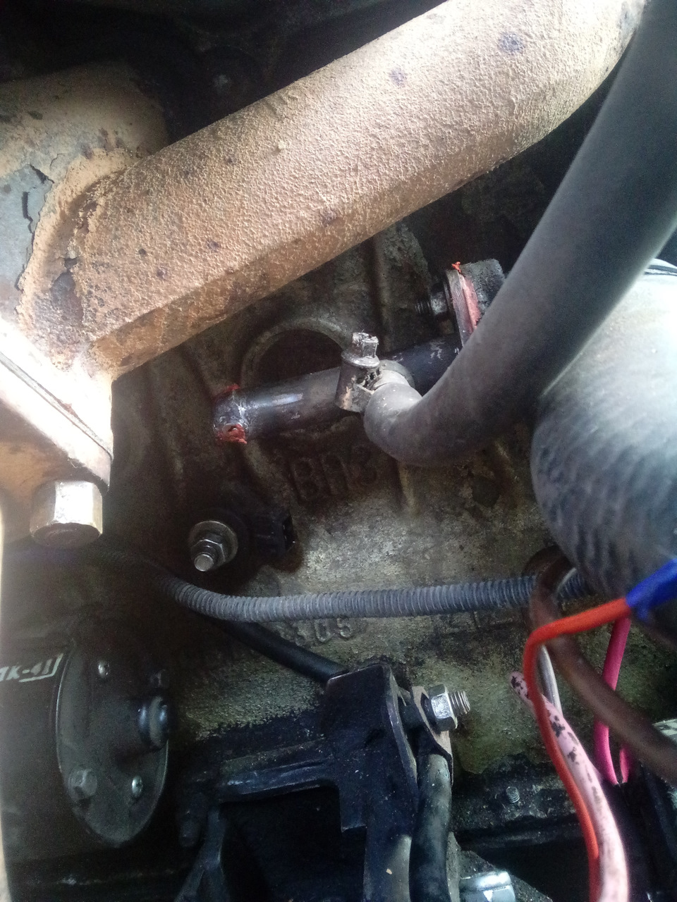 Трубку обратки обрезал та чтобы можно было потом её вернуть н вместо (в случае чего) и заварил . Оставив штуцер под обратку обогрева дросселя. — Lada 2120 Надежда