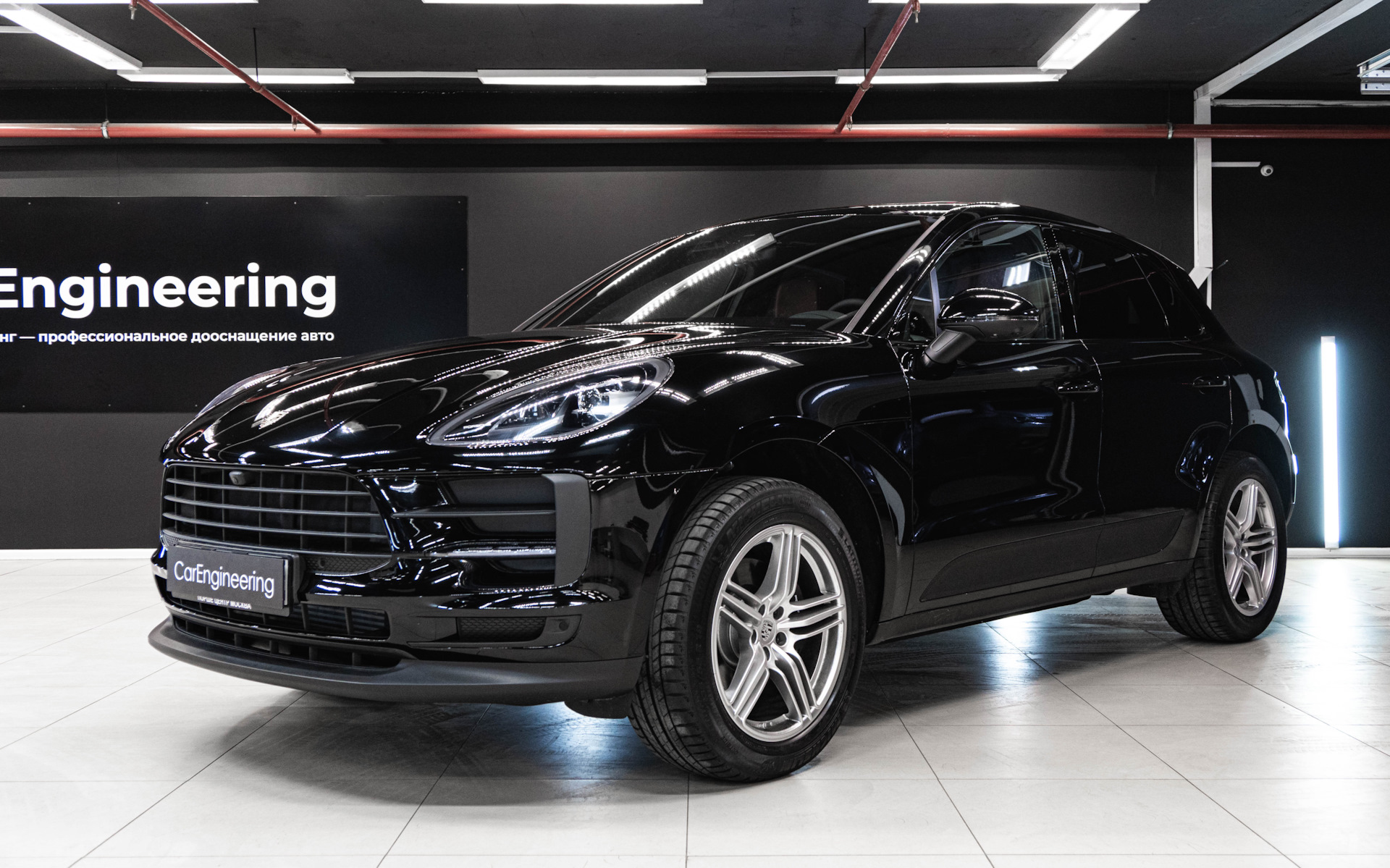 Оклейка Porsche Macan антигравийной пленкой (бронирование пленкой Порше  Макан) — Carengineering (КарИнжиниринг) на DRIVE2