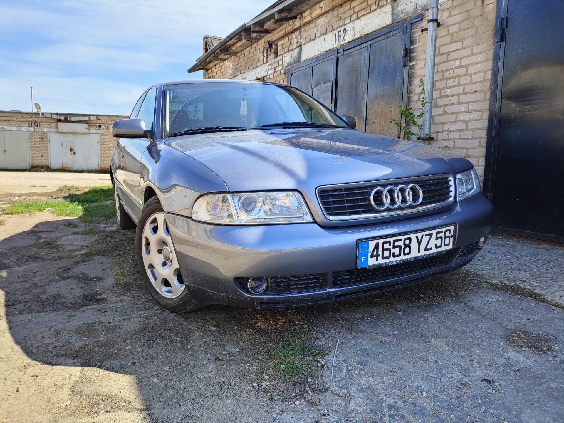 Сколы? аэрограф ? — Audi A4 (B5), 1,8 л, 1998 года | аксессуары | DRIVE2