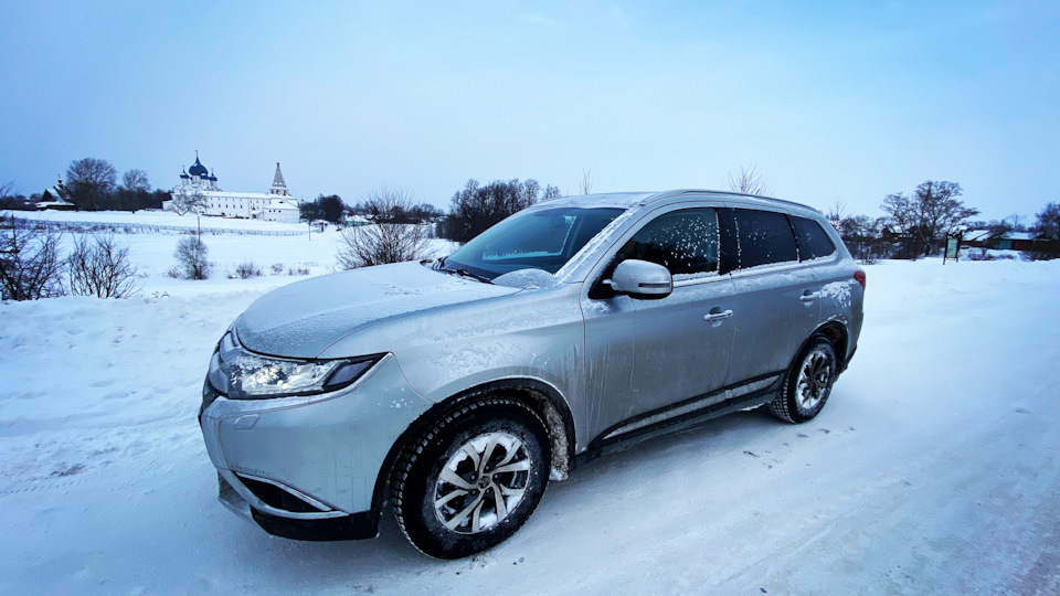 Mitsubishi Outlander (3G) 3.0 бензиновый 2016 | 3.0 на DRIVE2