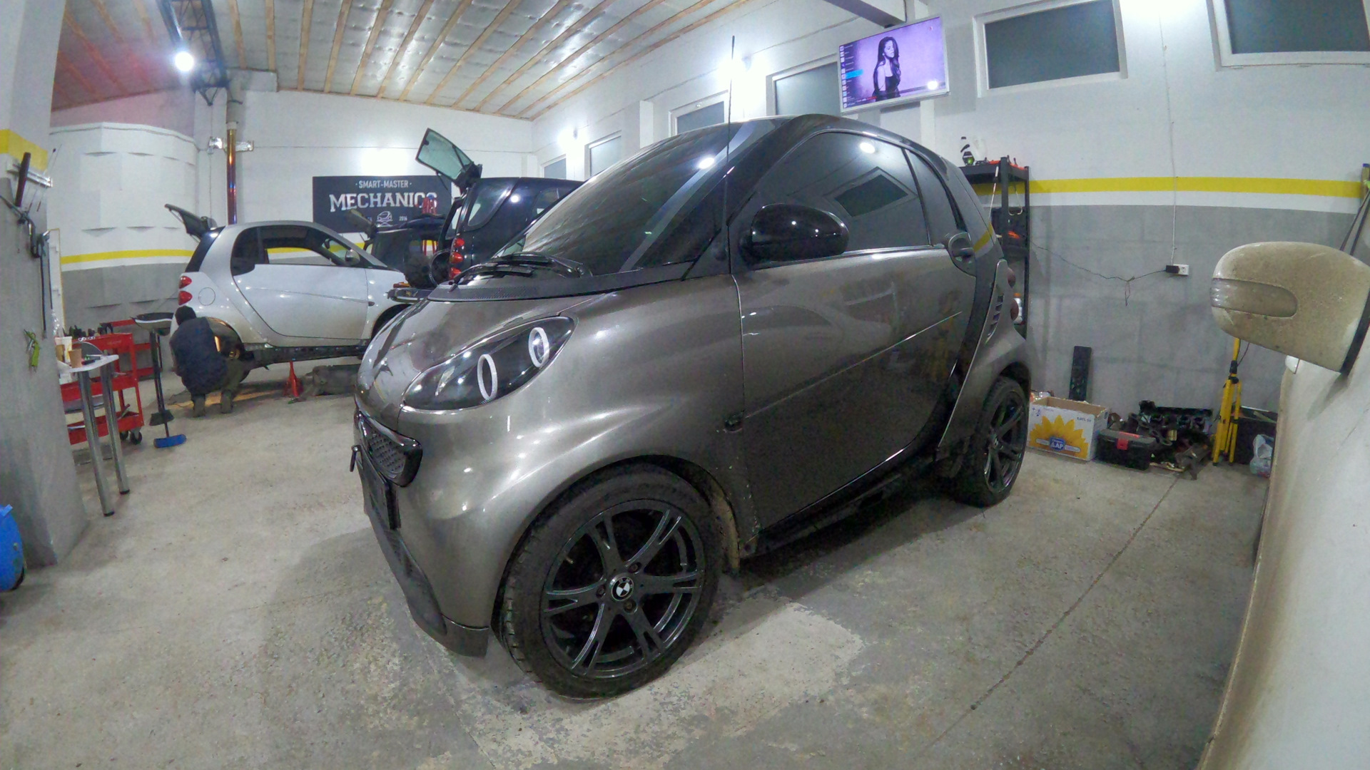 Smart fortwo (2G) 1.0 бензиновый 2014 | BMW X0.5M на DRIVE2