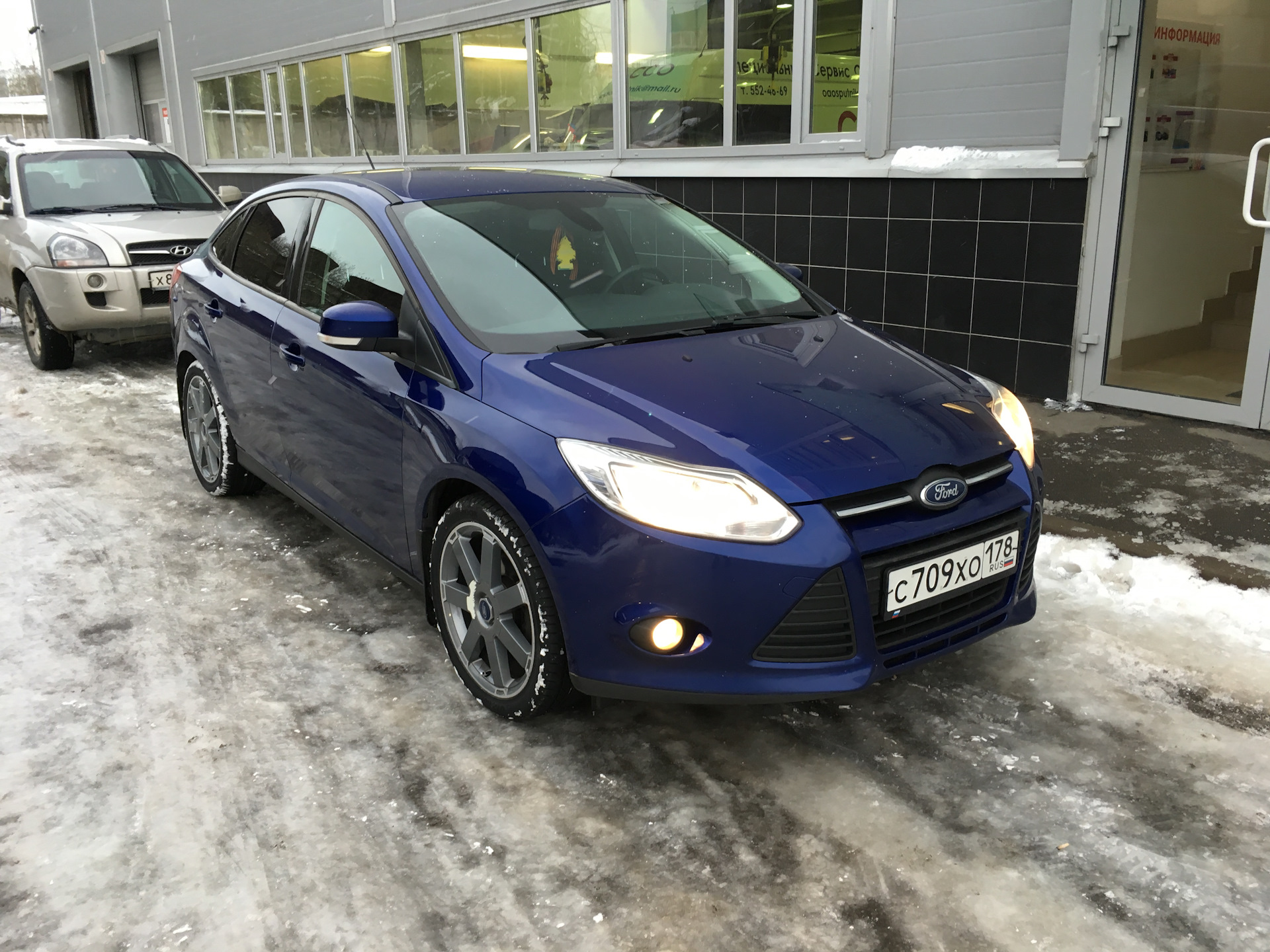 Фф 17. 235 45 18 На Форд фокус 3. Ford Focus 2 245/45/17. 225 45 18 Focus 3. Форд фокус 235 45 18.