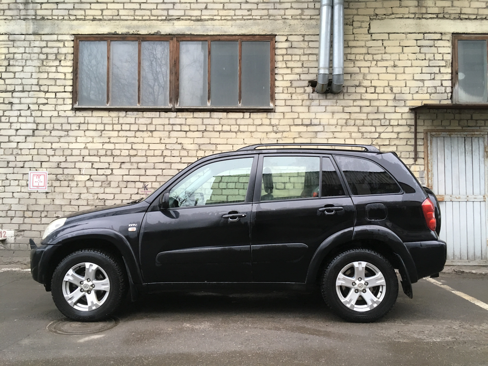 Рав 16. Toyota rav4 2003. Тойота рав 4 2003. 215/65 R16 rav4. Toyota rav4 235/70 r16.