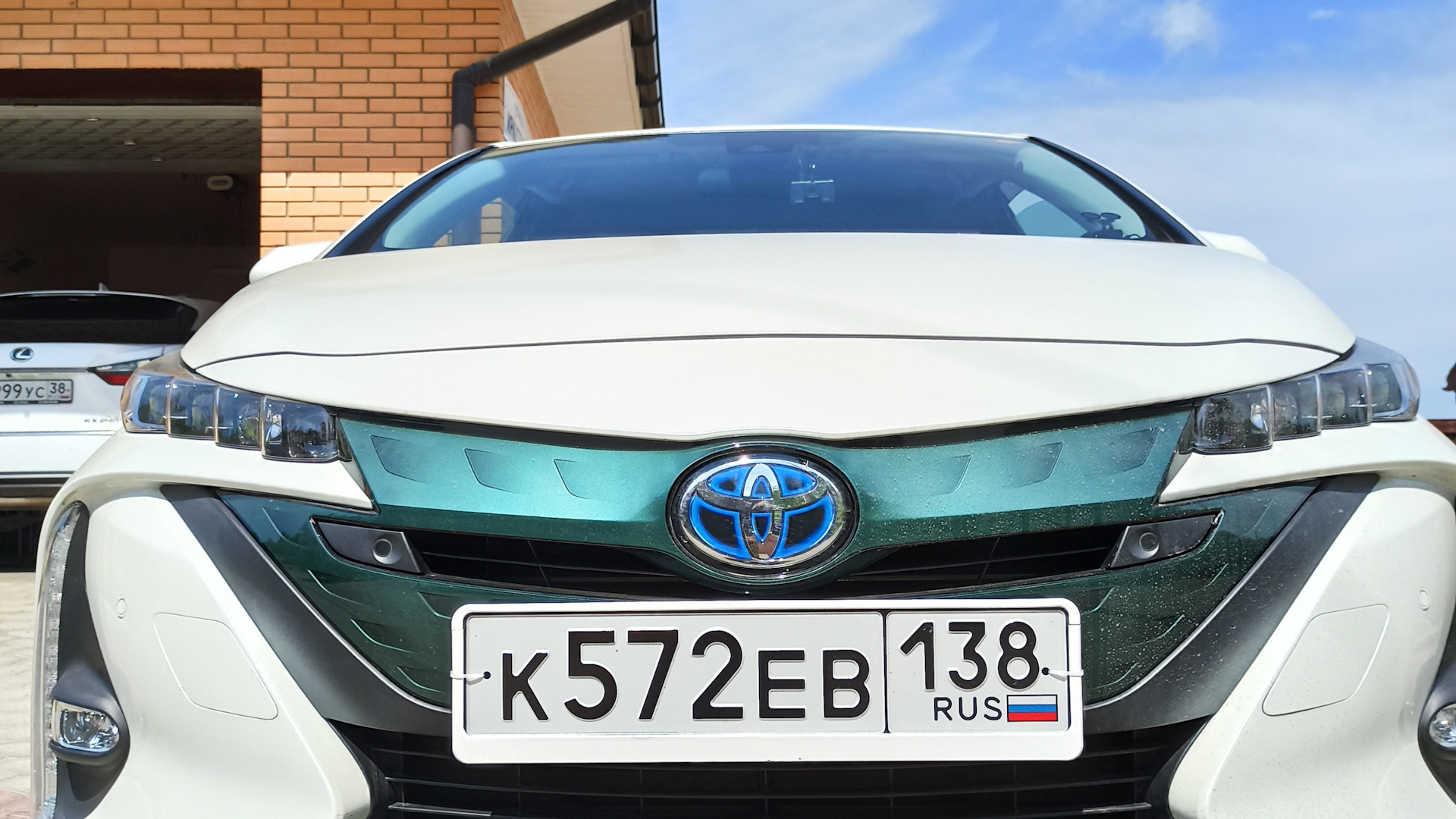 Toyota Prius Plug-in Hybrid (2G) 1.8 гибридный (Plug-in) 2017 |  универсальный космолёт на DRIVE2