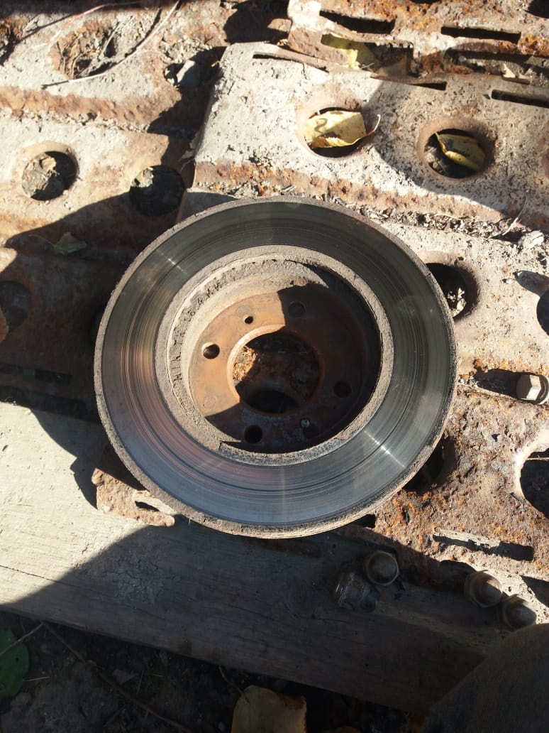 тормозные колодки сточились… — Mitsubishi Mirage IV, 1,3 л, 1993 года ...