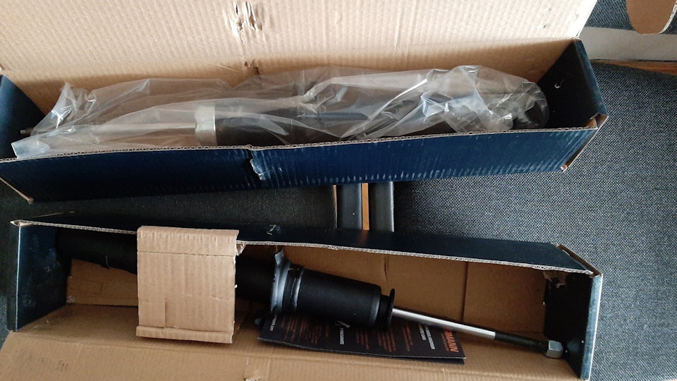 Замена передних амортизаторов Denckermann — Honda Accord (7G), 2,4 л ...