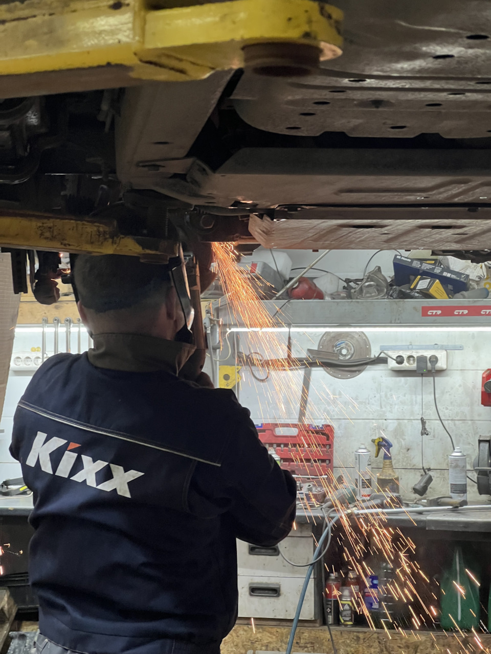 Photo from the logbook KIA Mohave (HM2)