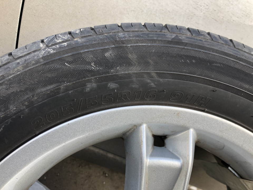 Шины летние Kumho 205/55 R16, литые диски Replay 7Jx16 ET47 5x120 на ...
